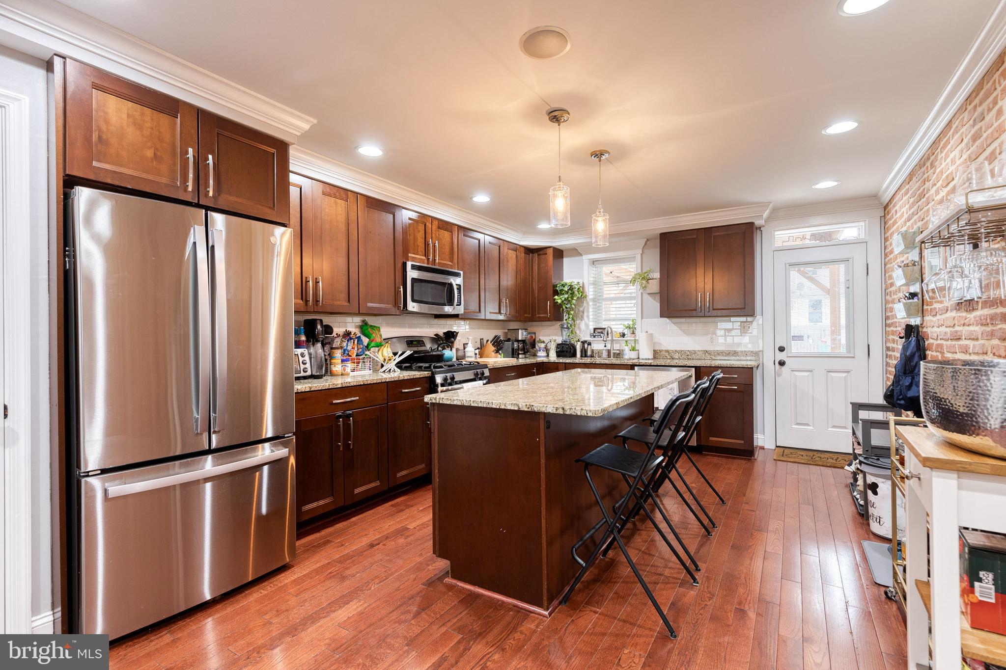 HIGHLANDTOWN - Residential