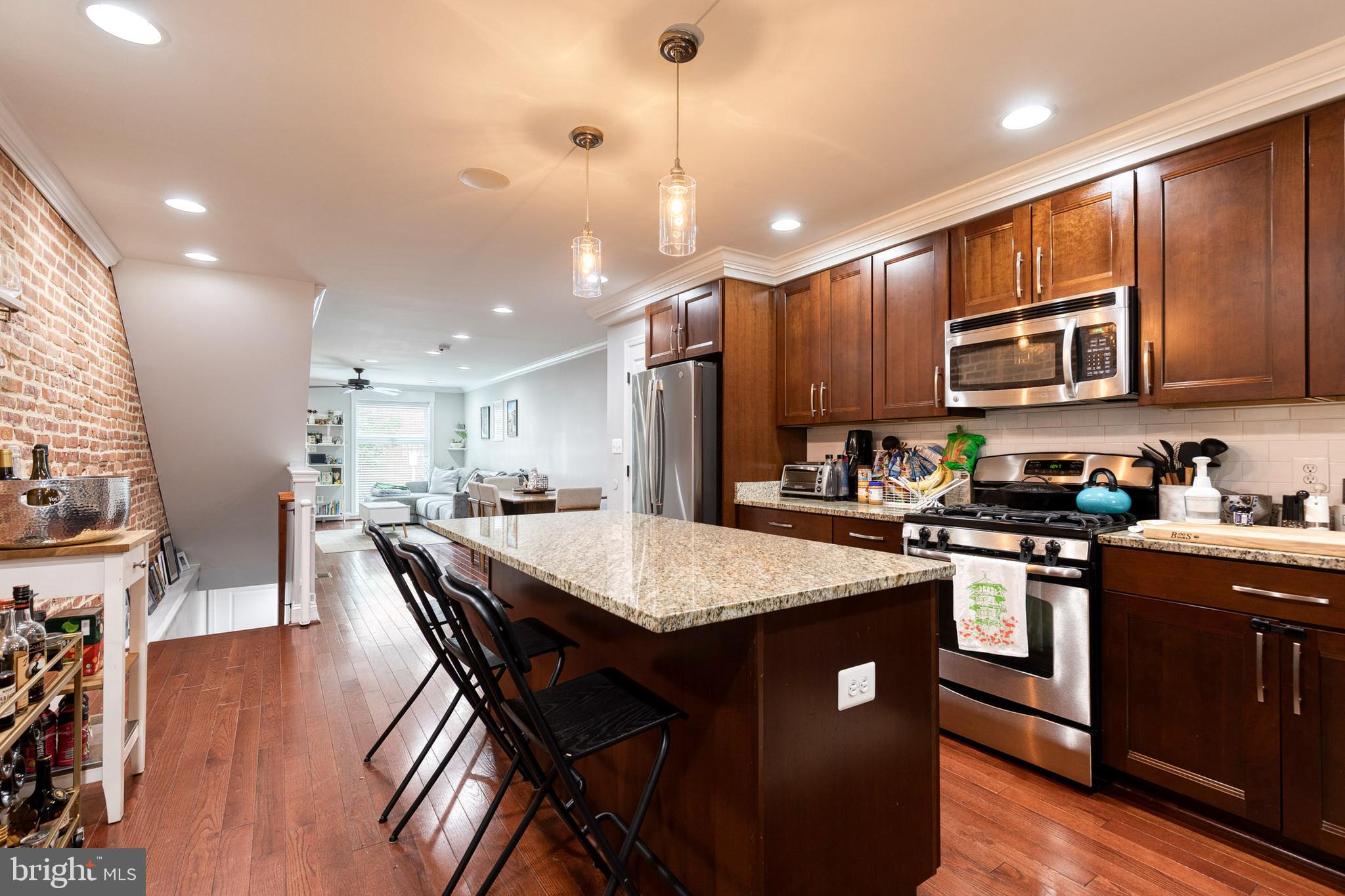 HIGHLANDTOWN - Residential