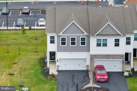 Townhouse For Rent - 34 Marion Avenue<br/> Burlington County, BORDENTOWN, NJ 08505