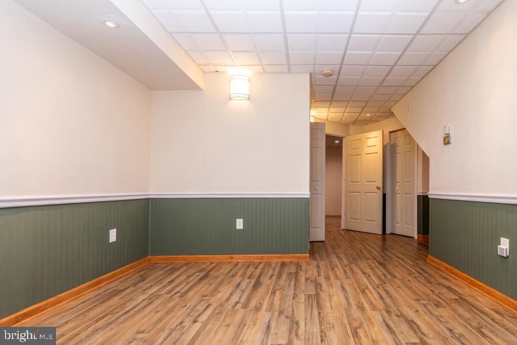 NONE UNRESTRICTED - Residential