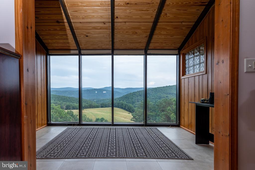 NONE UNRESTRICTED - Residential