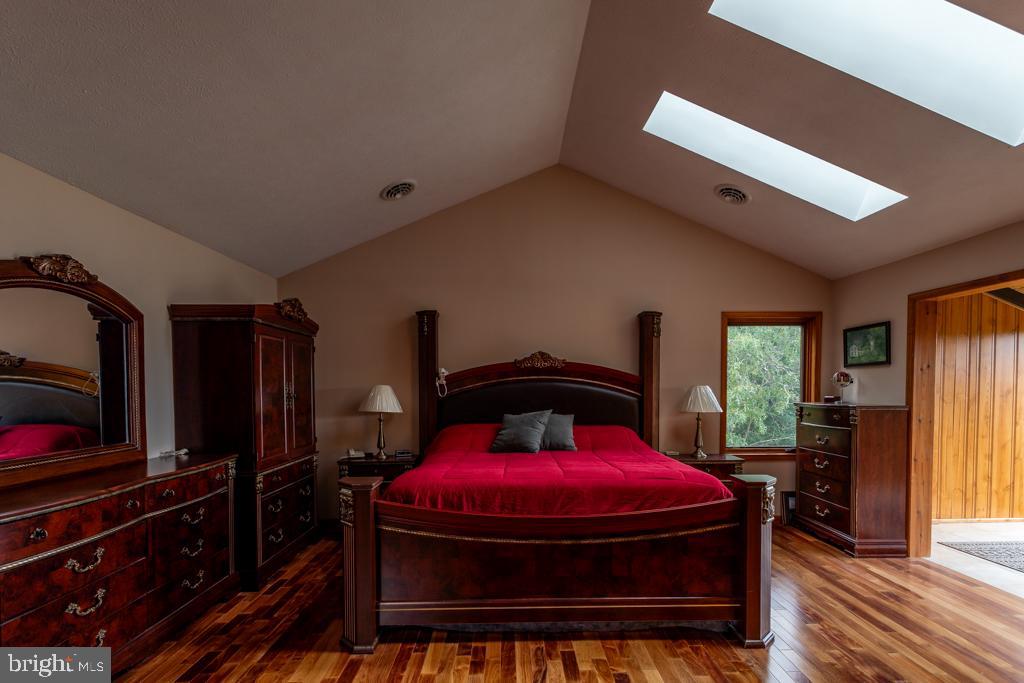 NONE UNRESTRICTED - Residential