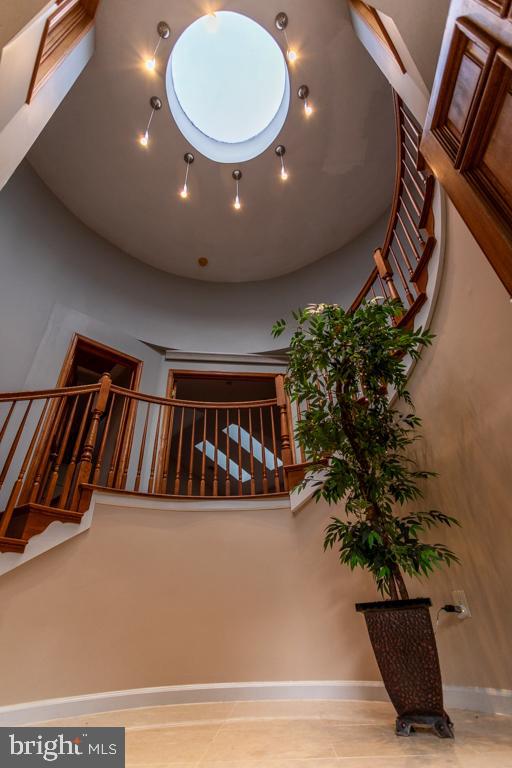 NONE UNRESTRICTED - Residential