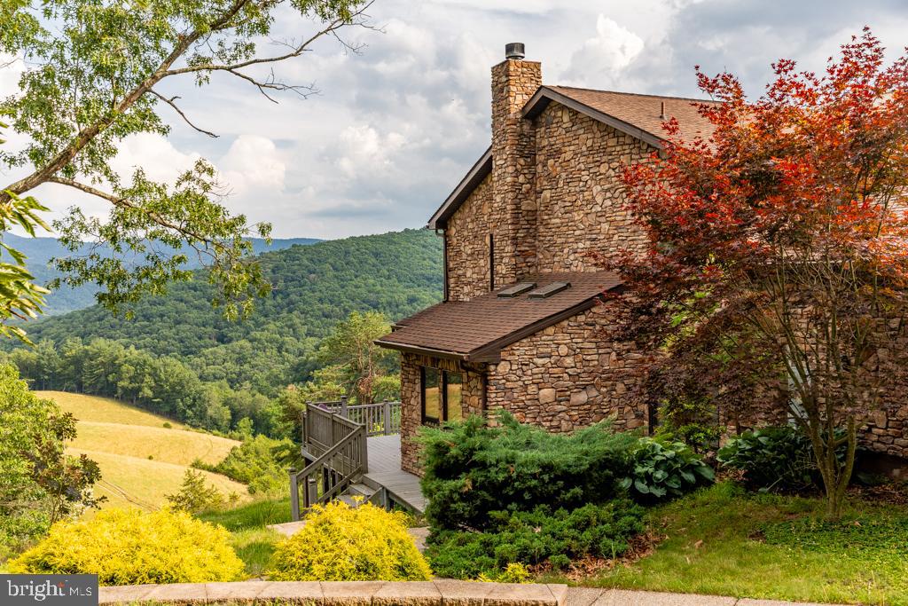 NONE UNRESTRICTED - Residential