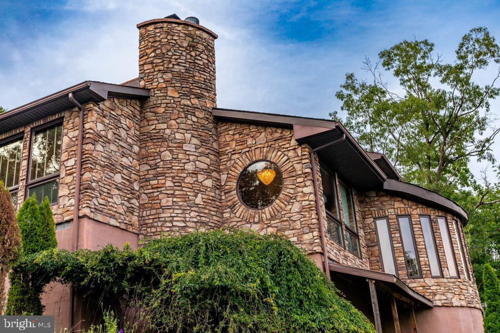 NONE UNRESTRICTED - Residential