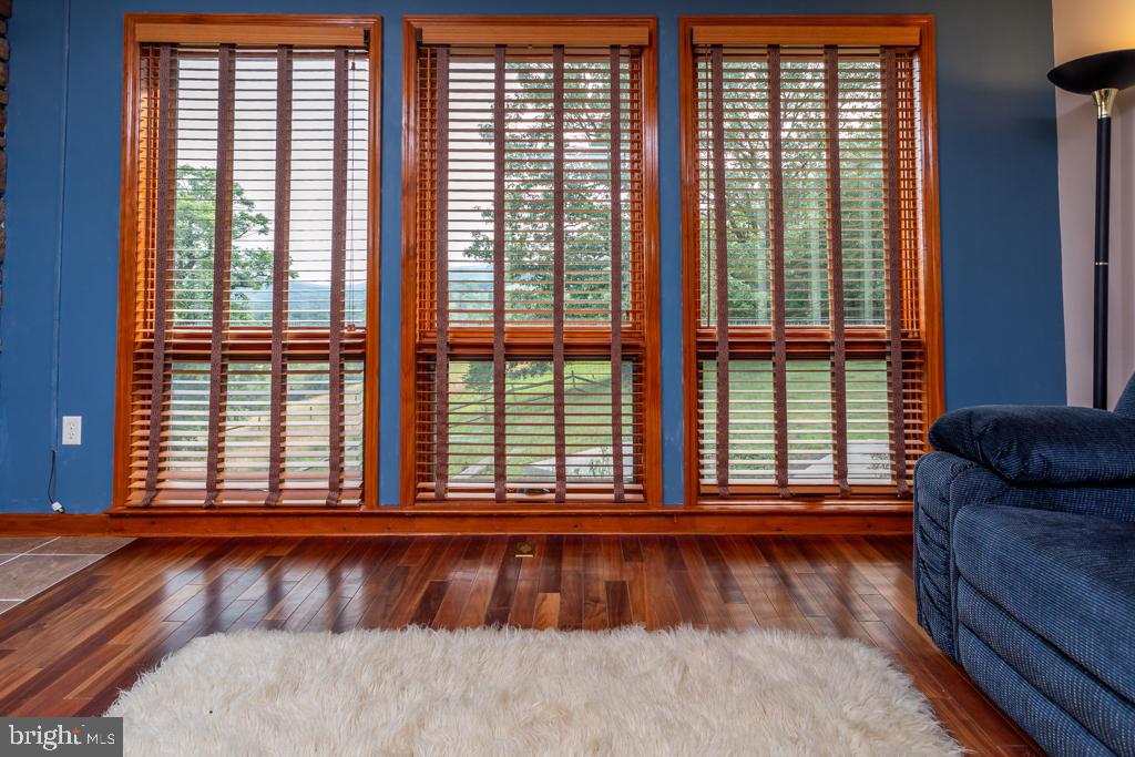 NONE UNRESTRICTED - Residential