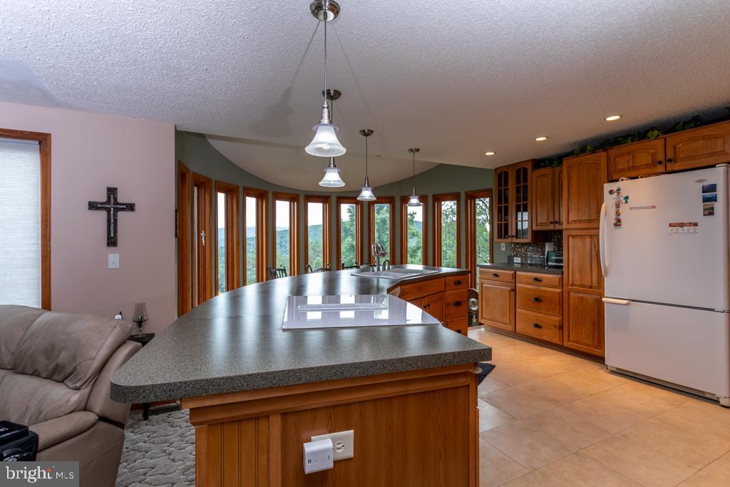 NONE UNRESTRICTED - Residential