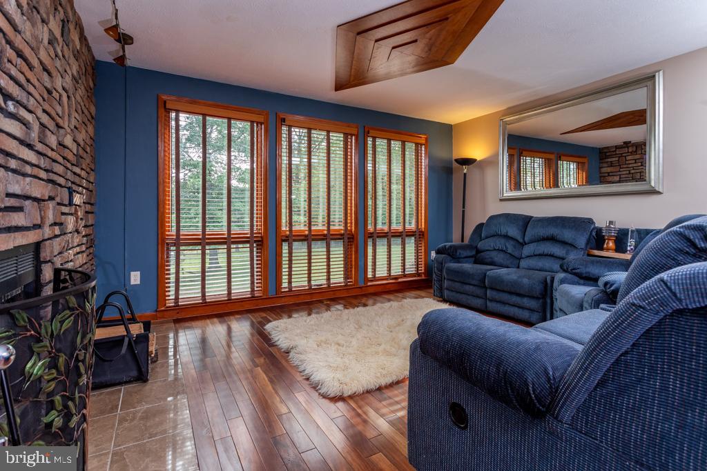 NONE UNRESTRICTED - Residential