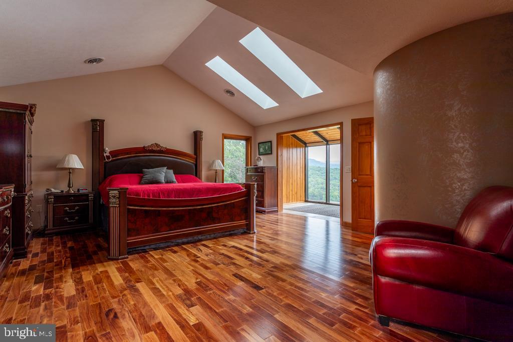 NONE UNRESTRICTED - Residential