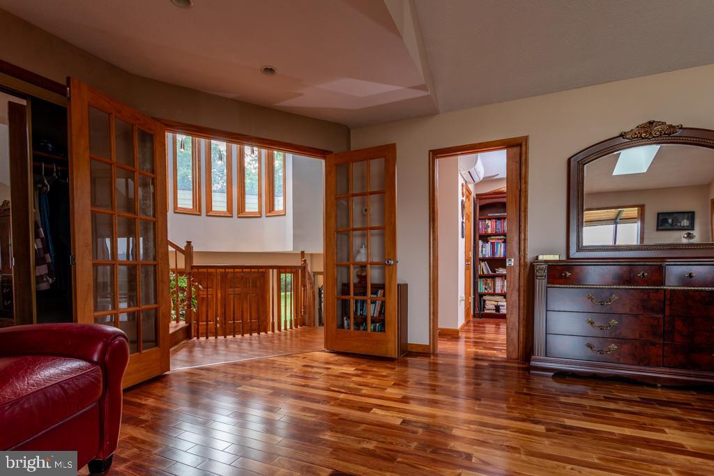 NONE UNRESTRICTED - Residential