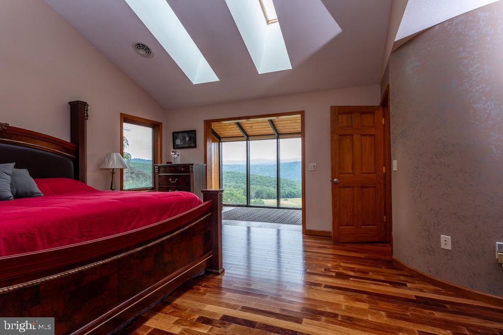 NONE UNRESTRICTED - Residential