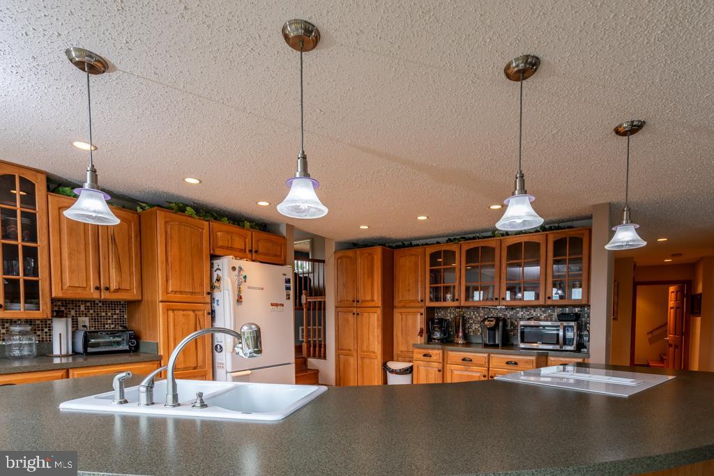 NONE UNRESTRICTED - Residential