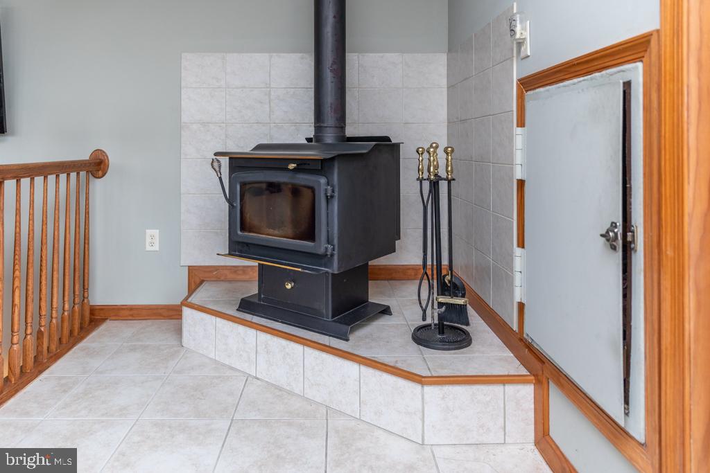 NONE UNRESTRICTED - Residential