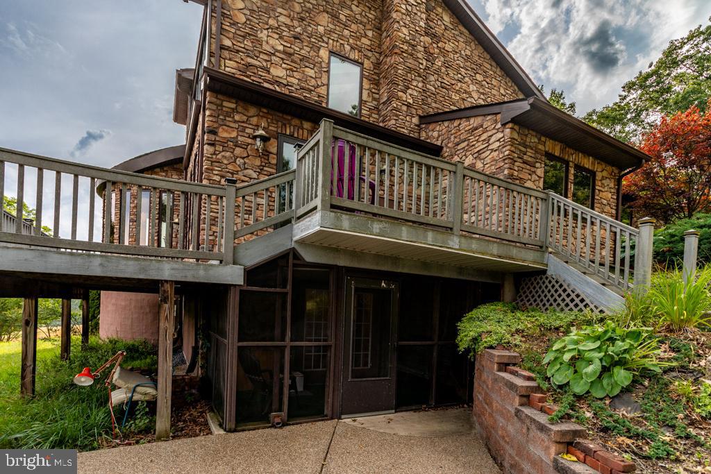 NONE UNRESTRICTED - Residential