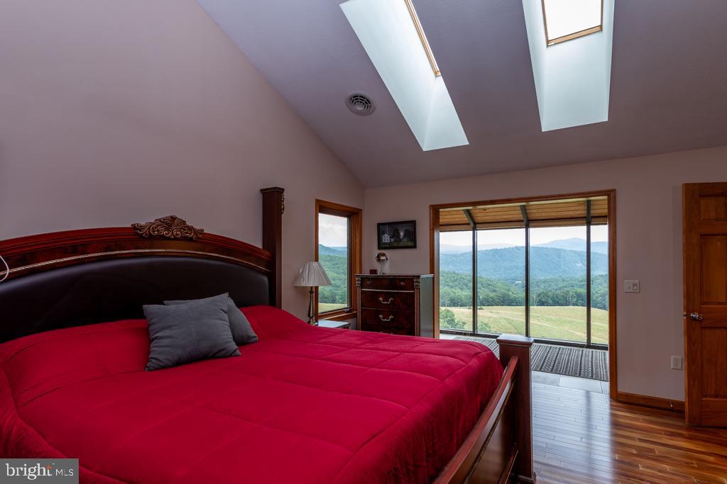 NONE UNRESTRICTED - Residential