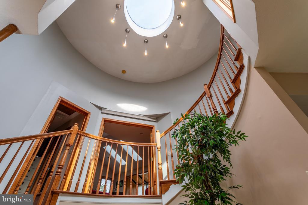 NONE UNRESTRICTED - Residential