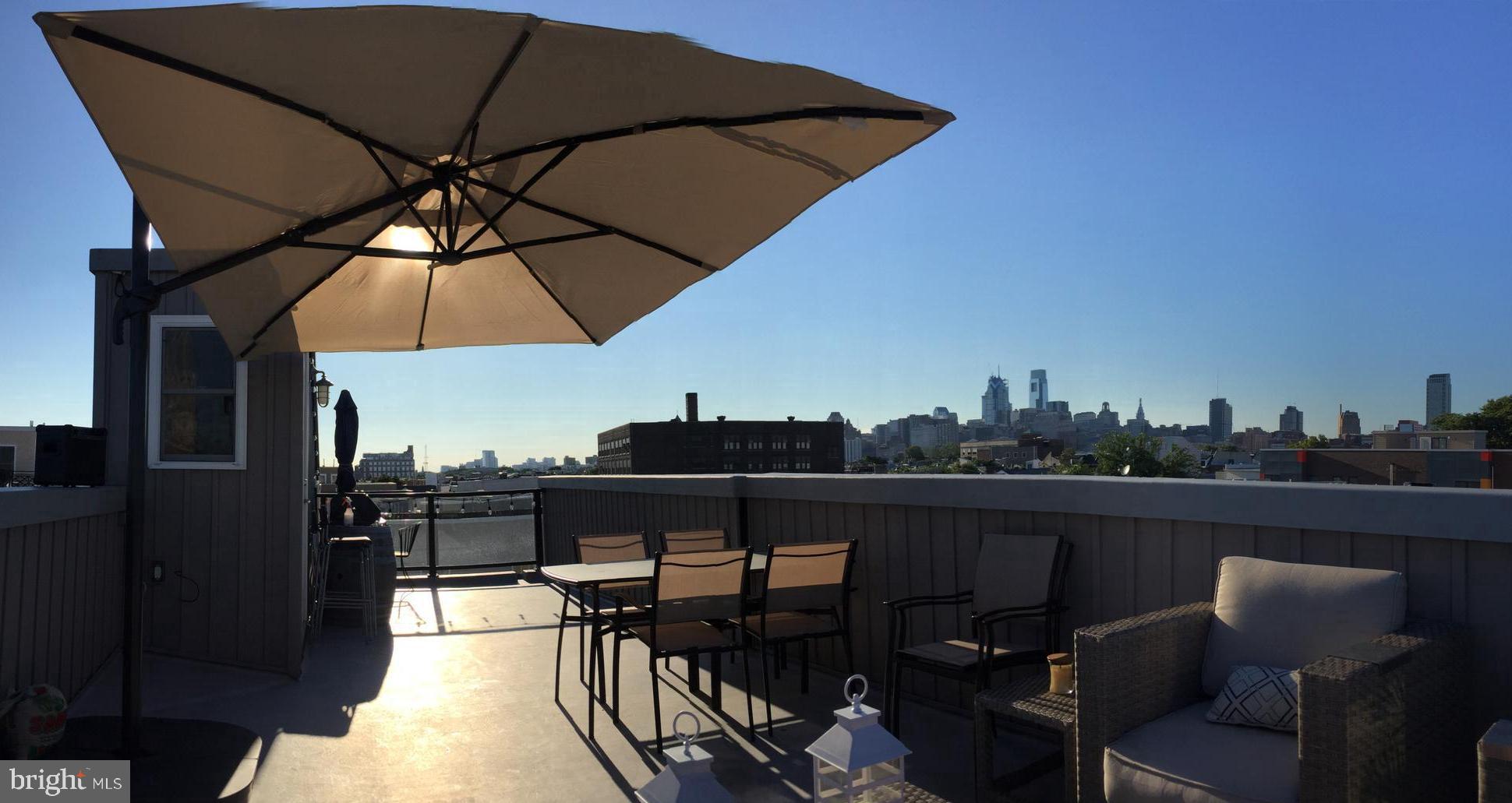 QUEEN VILLAGE - Residential