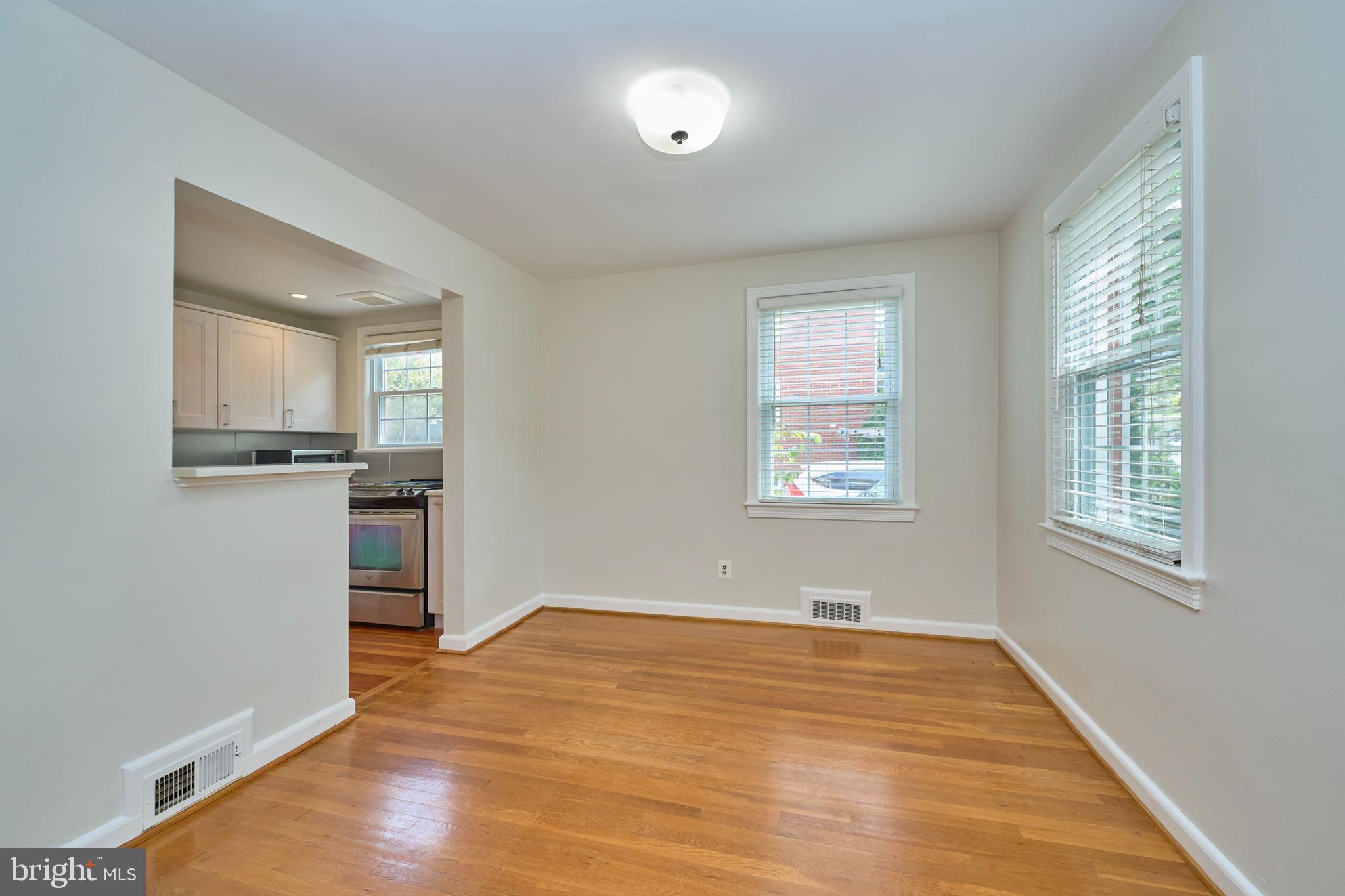 GLEBE MANOR - Residential Lease