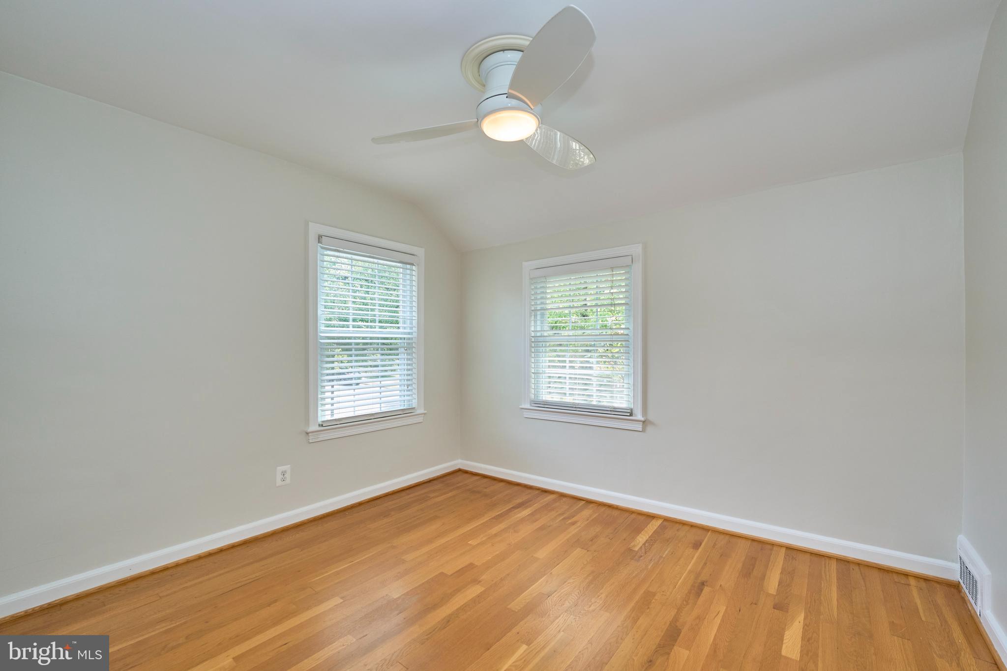 GLEBE MANOR - Residential Lease