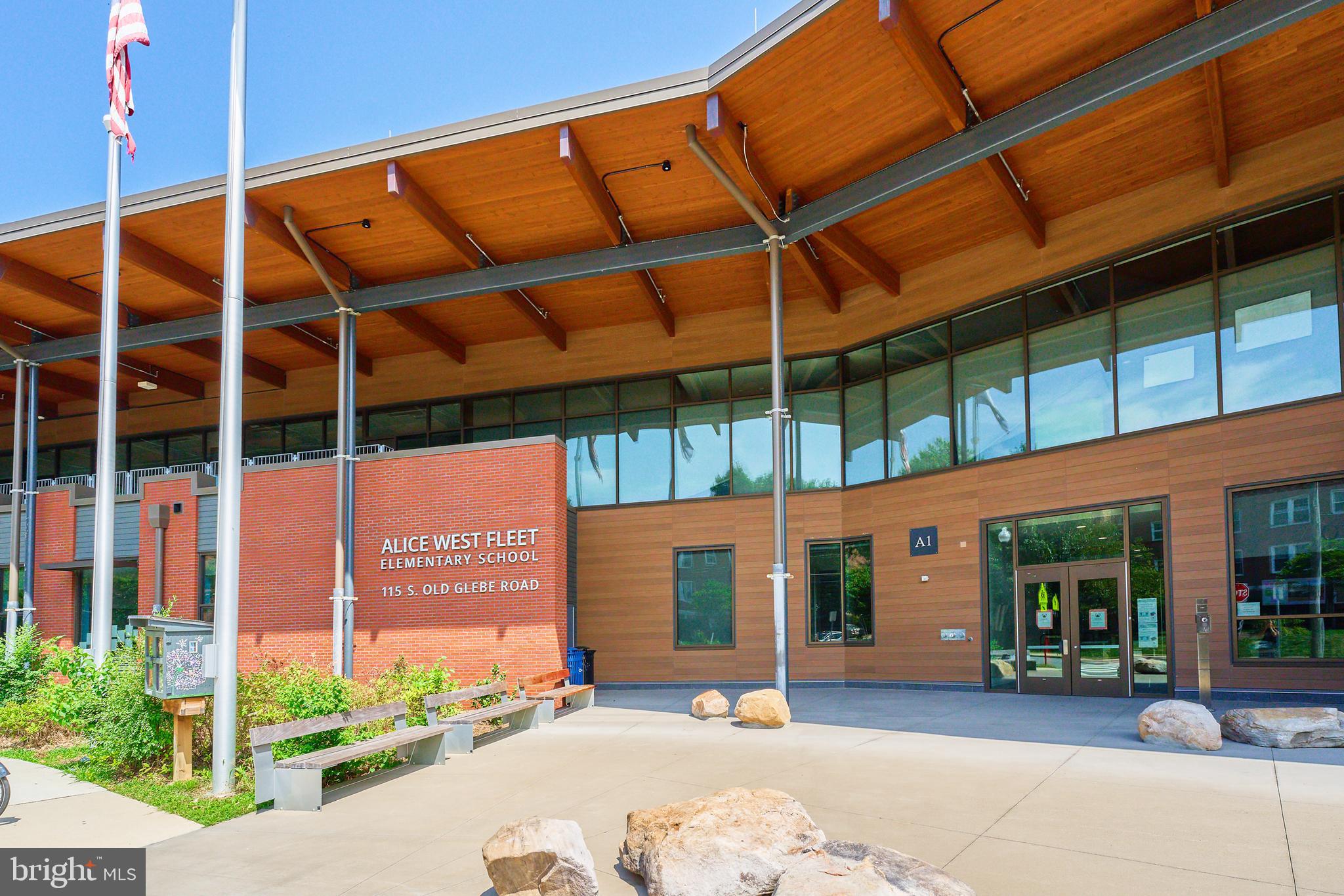 GLEBE MANOR - Residential Lease