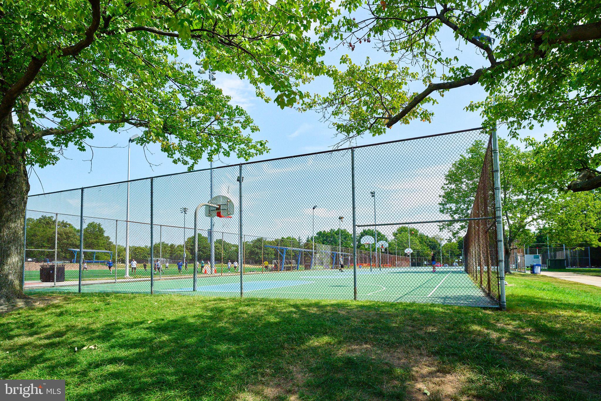 GLEBE MANOR - Residential Lease