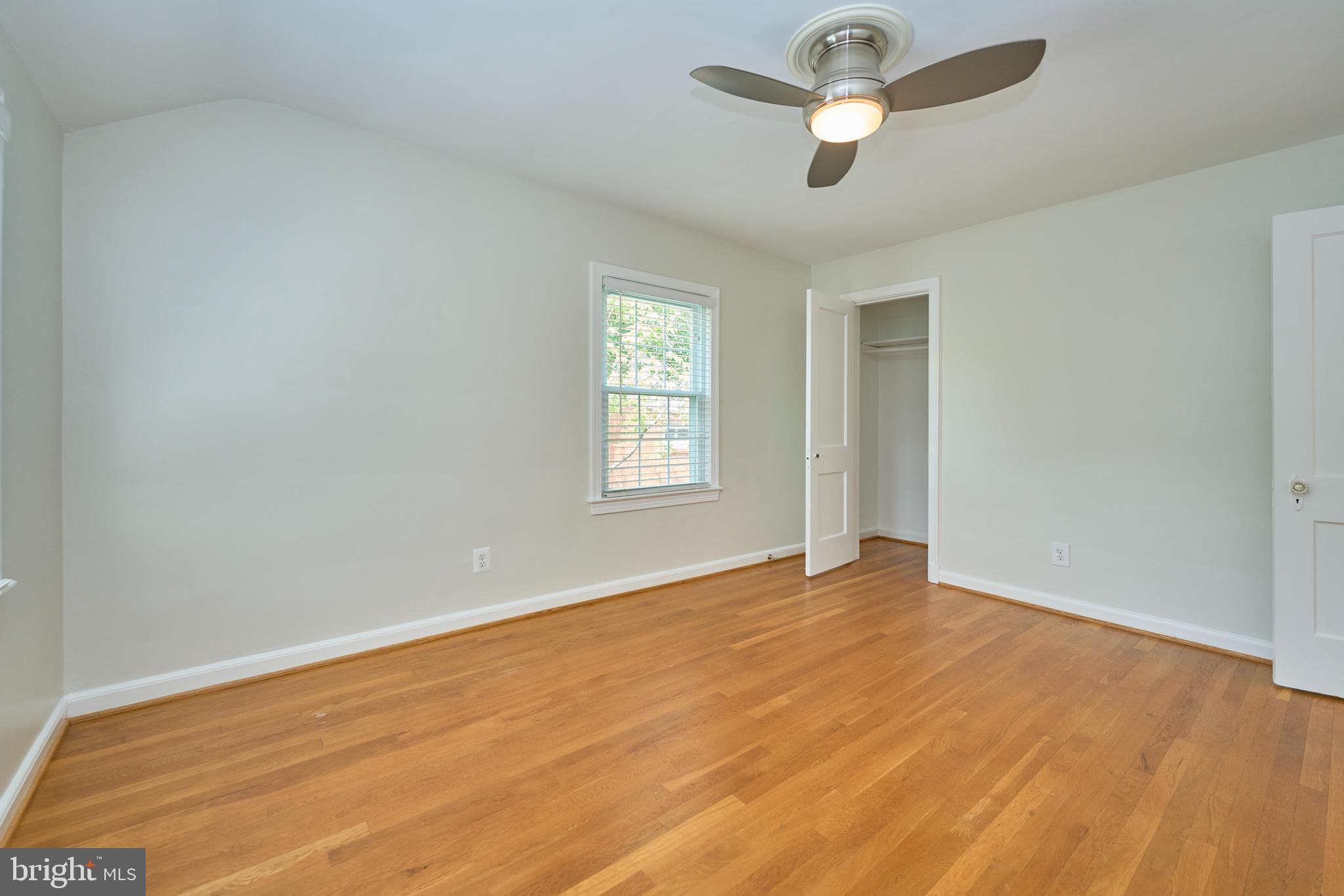 GLEBE MANOR - Residential Lease