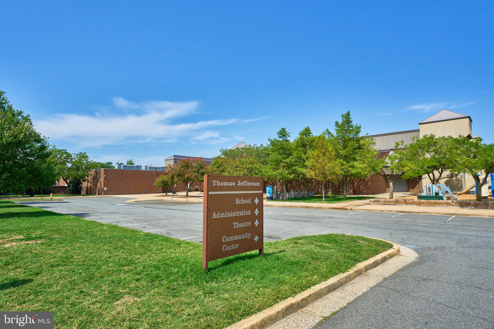 GLEBE MANOR - Residential Lease