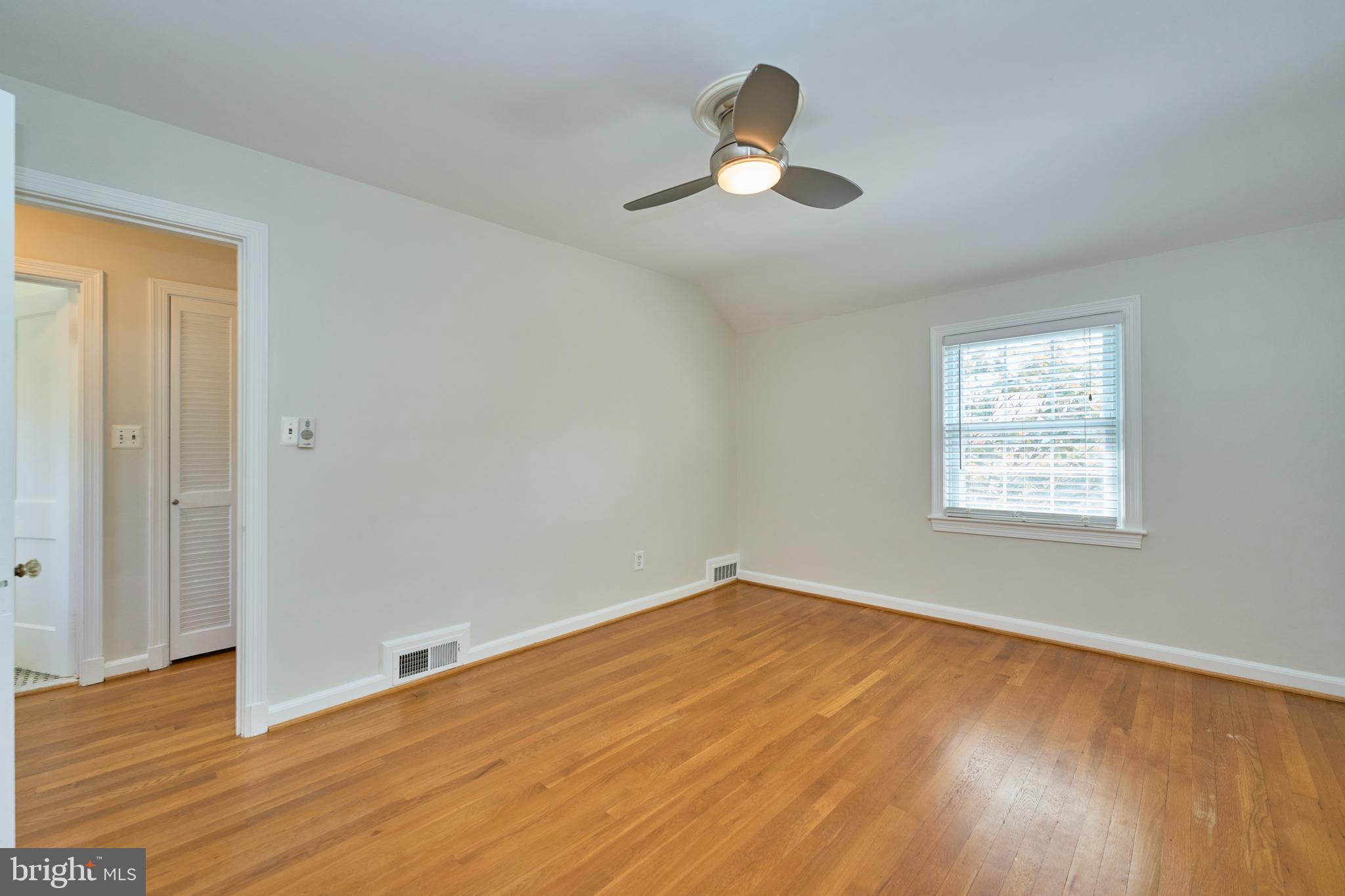 GLEBE MANOR - Residential Lease