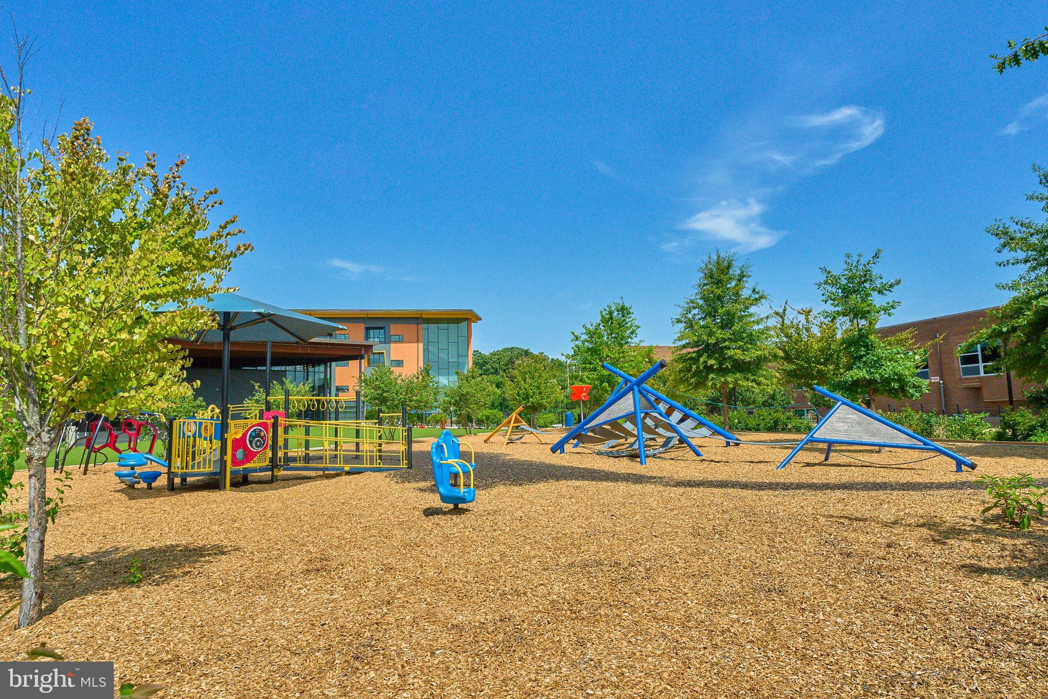 GLEBE MANOR - Residential Lease