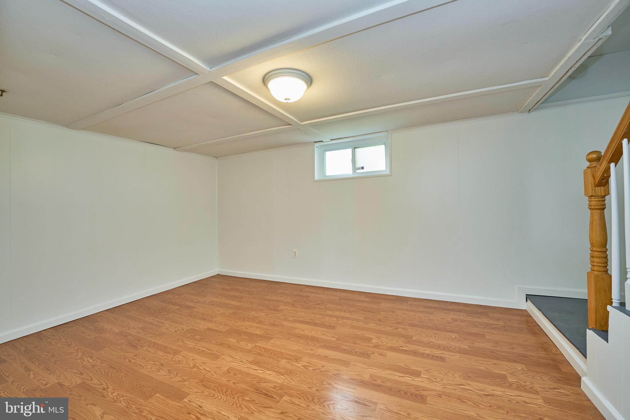 GLEBE MANOR - Residential Lease