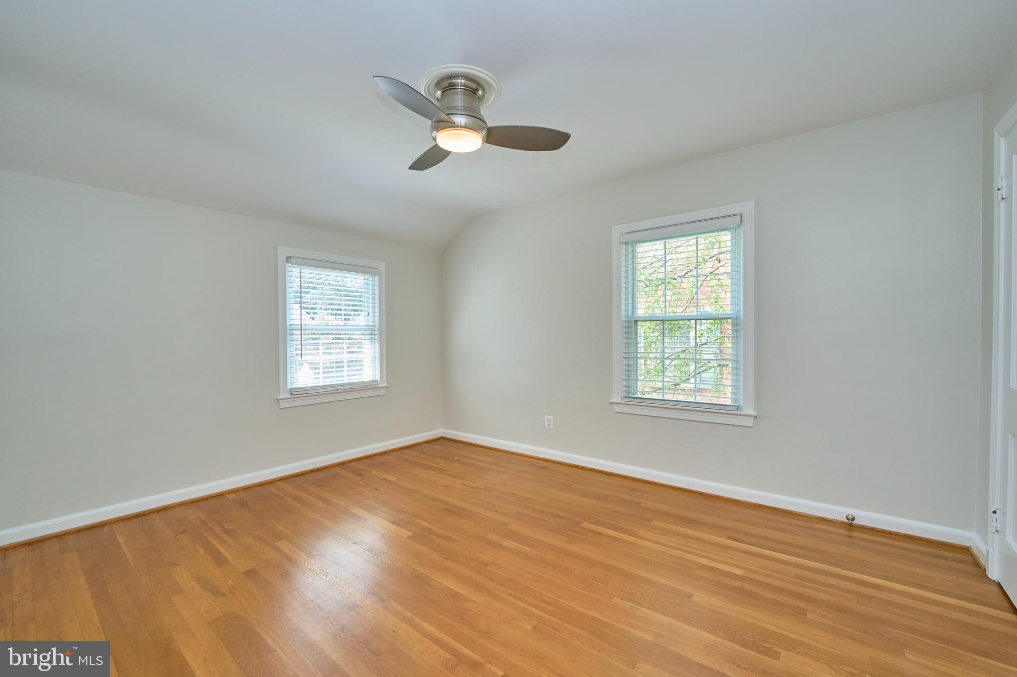 GLEBE MANOR - Residential Lease