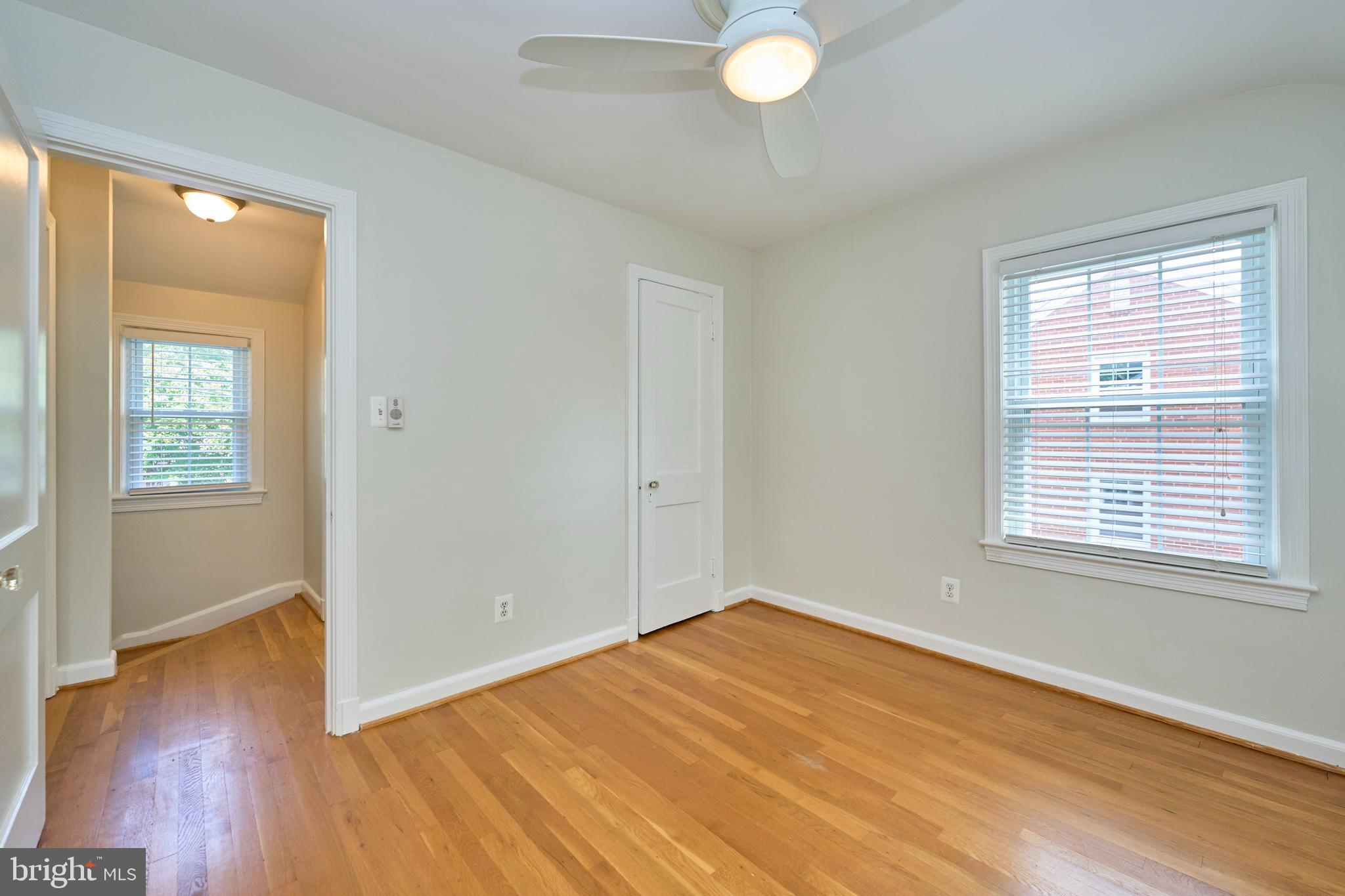 GLEBE MANOR - Residential Lease