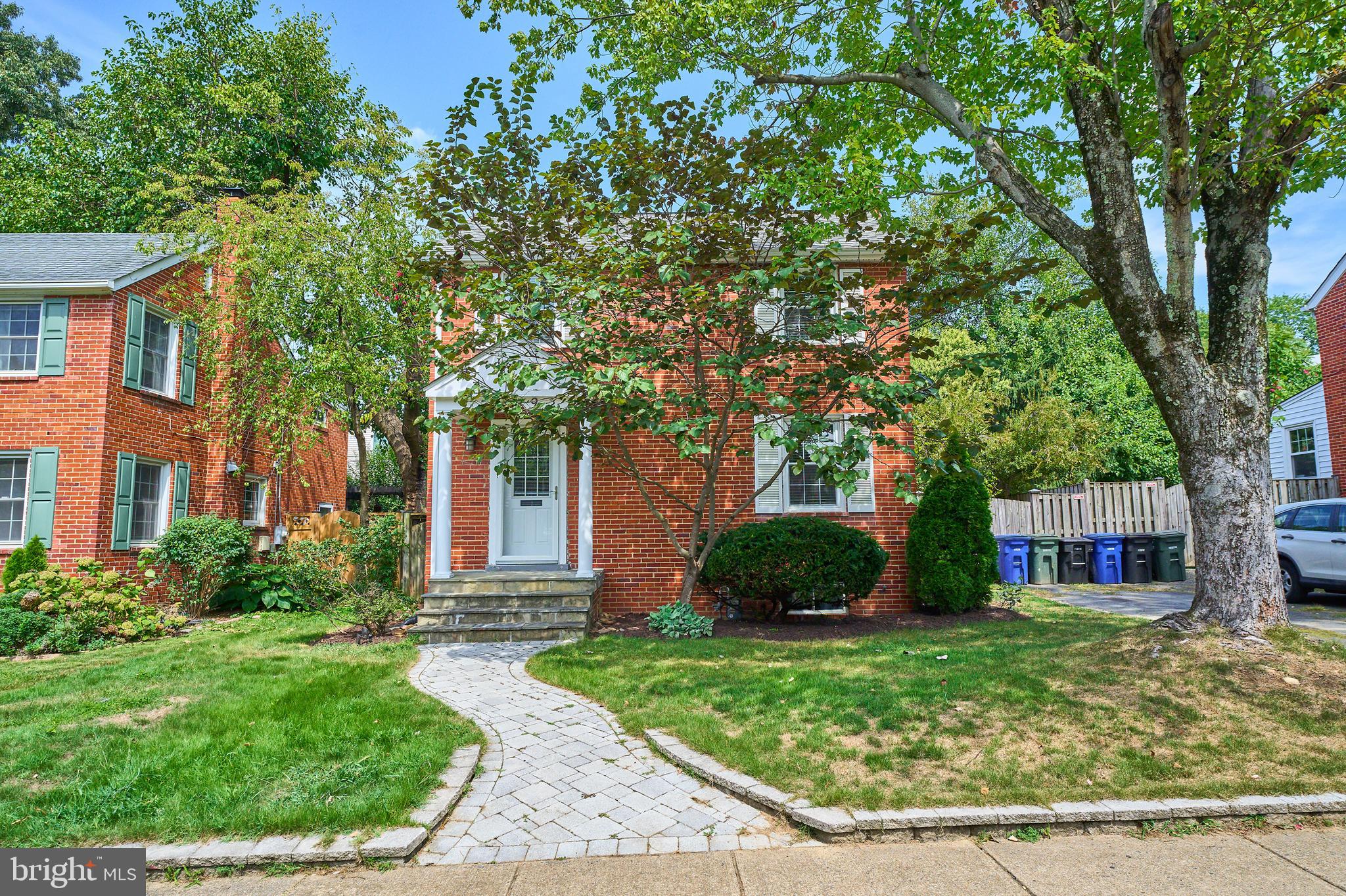 GLEBE MANOR - Residential Lease