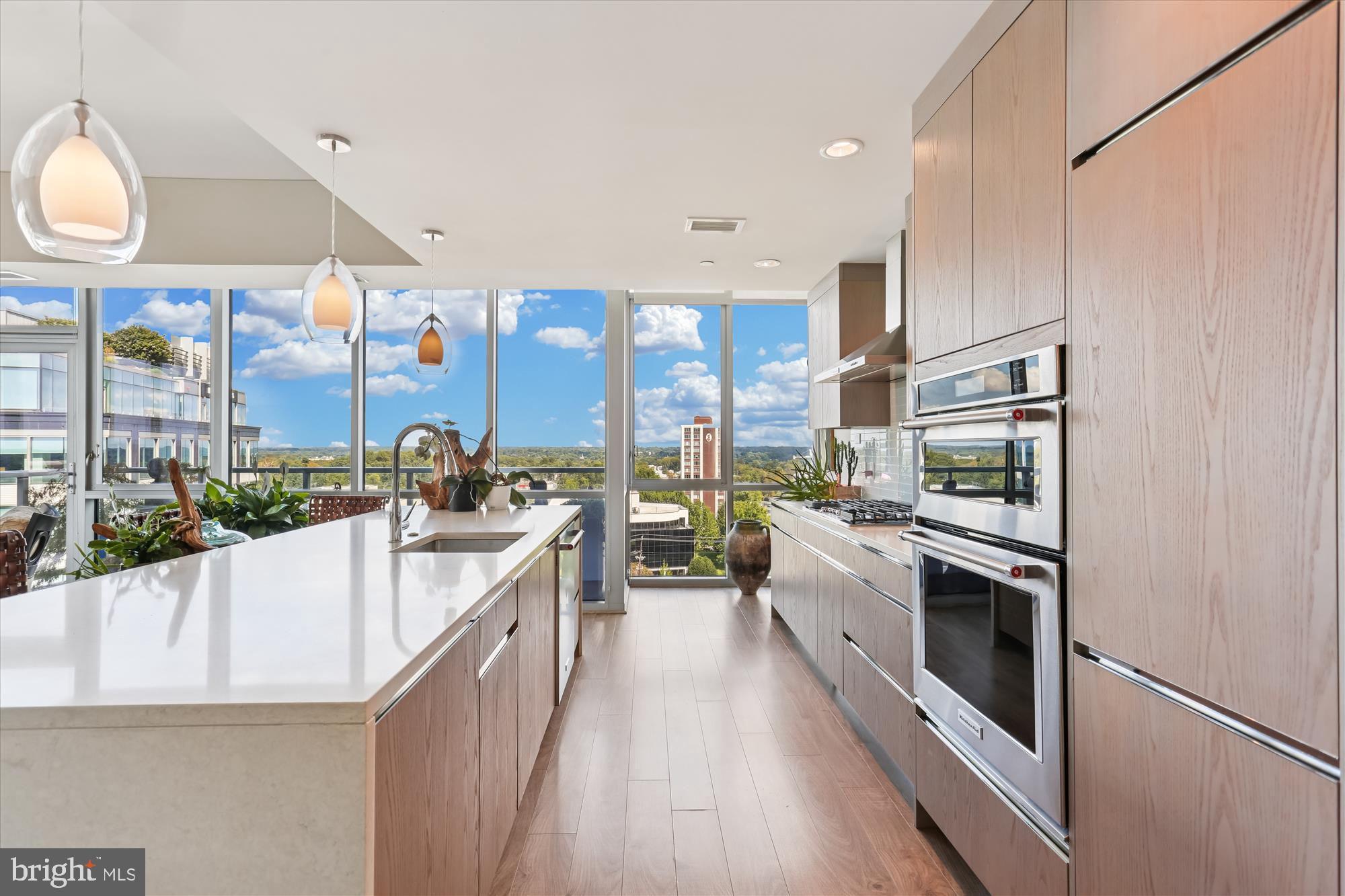 930 ROSE AVENUE 1410