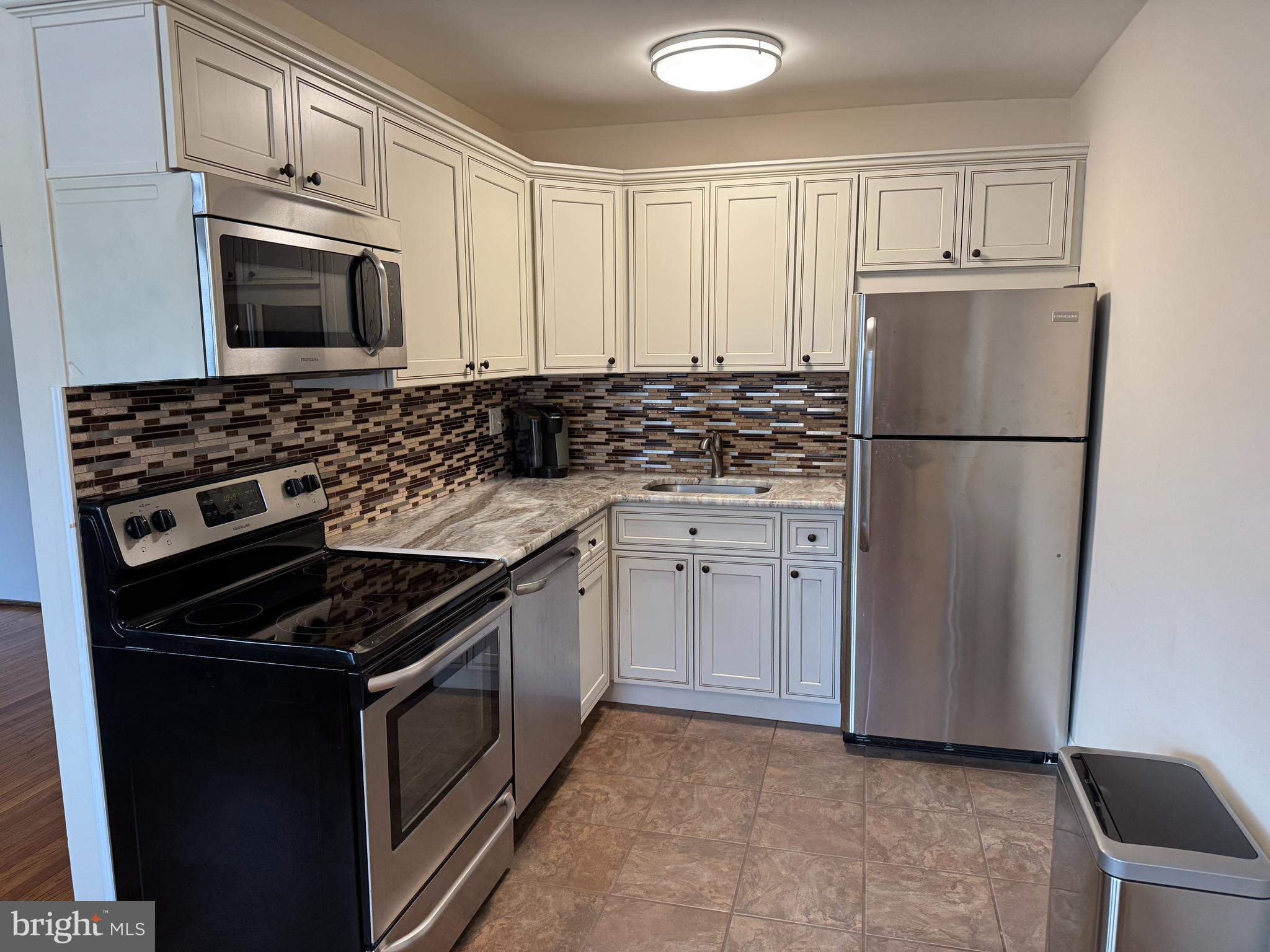 RIDDLE GLEN - Residential Lease