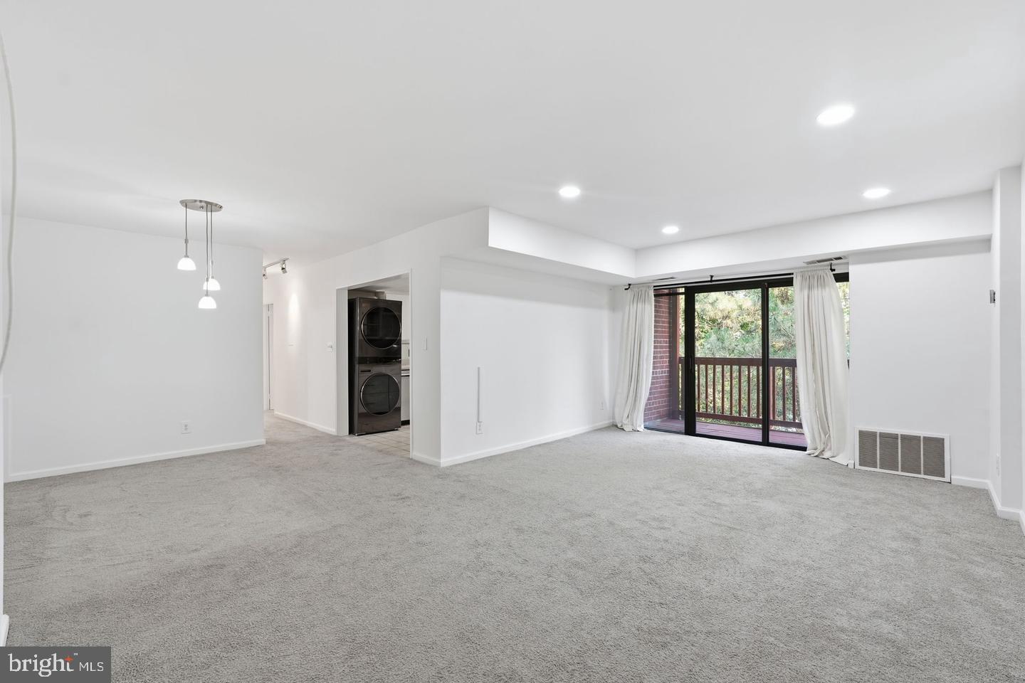 55 SKYHILL ROAD 202
