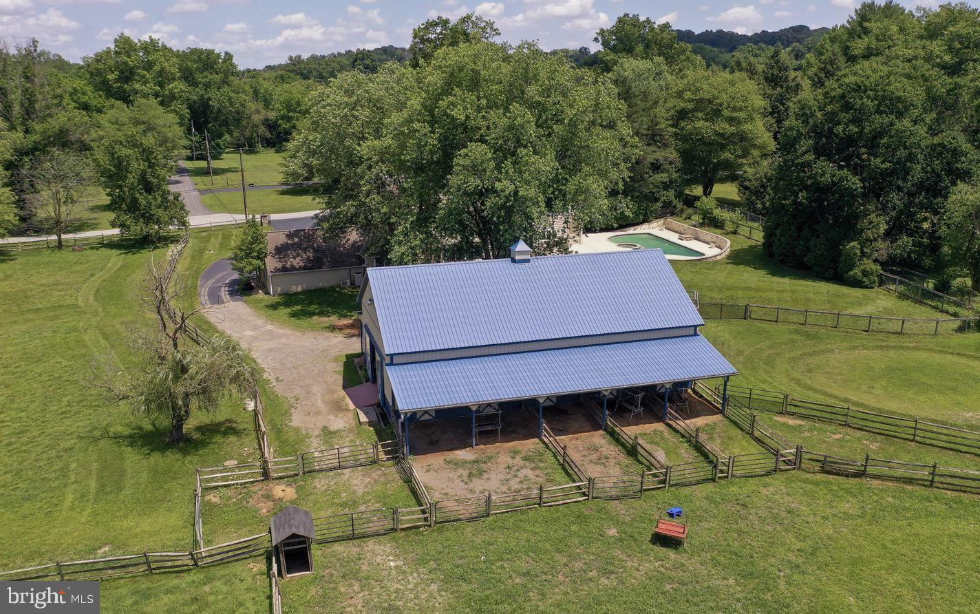 RADNOR HUNT - Residential