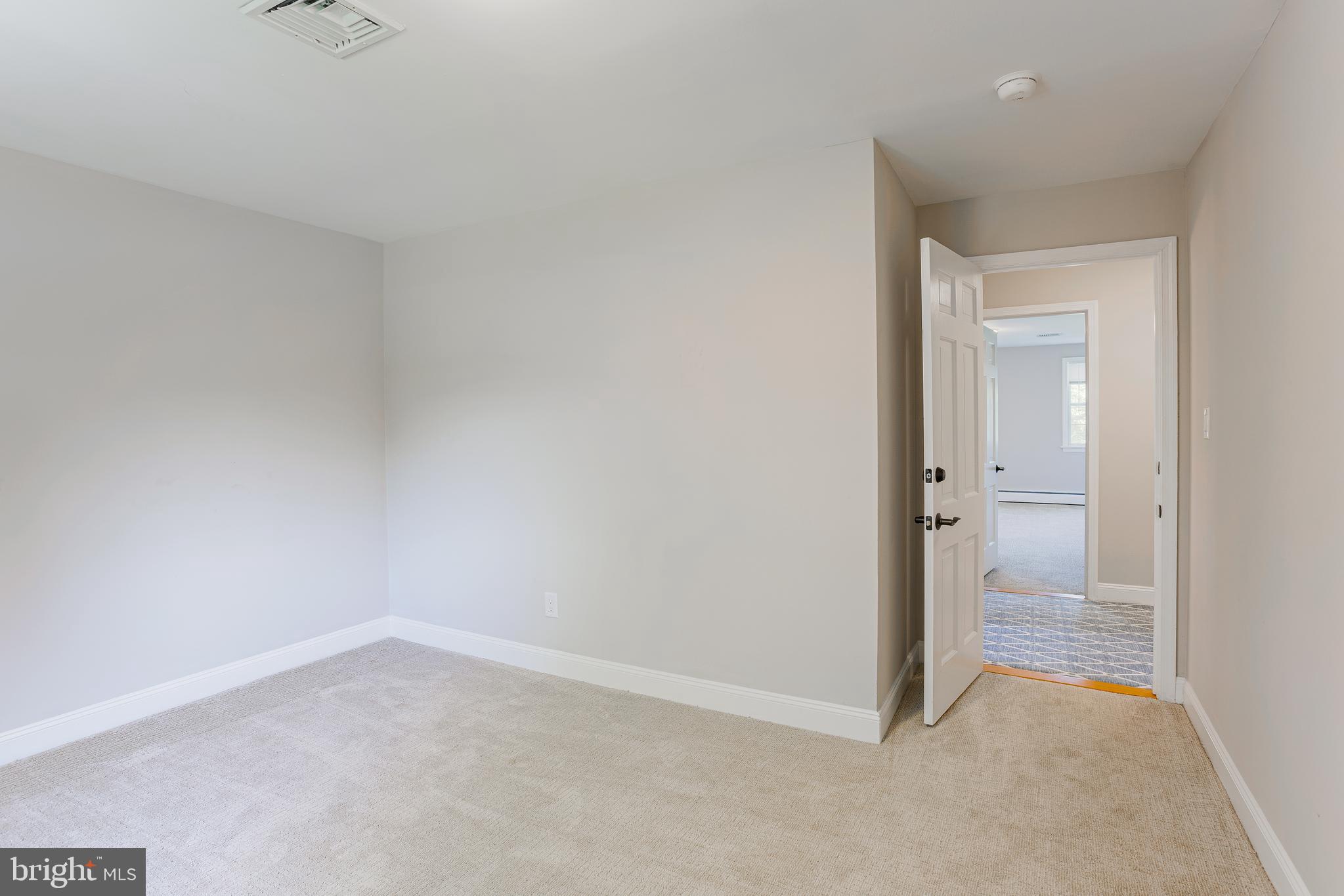 RADNOR HUNT - Residential