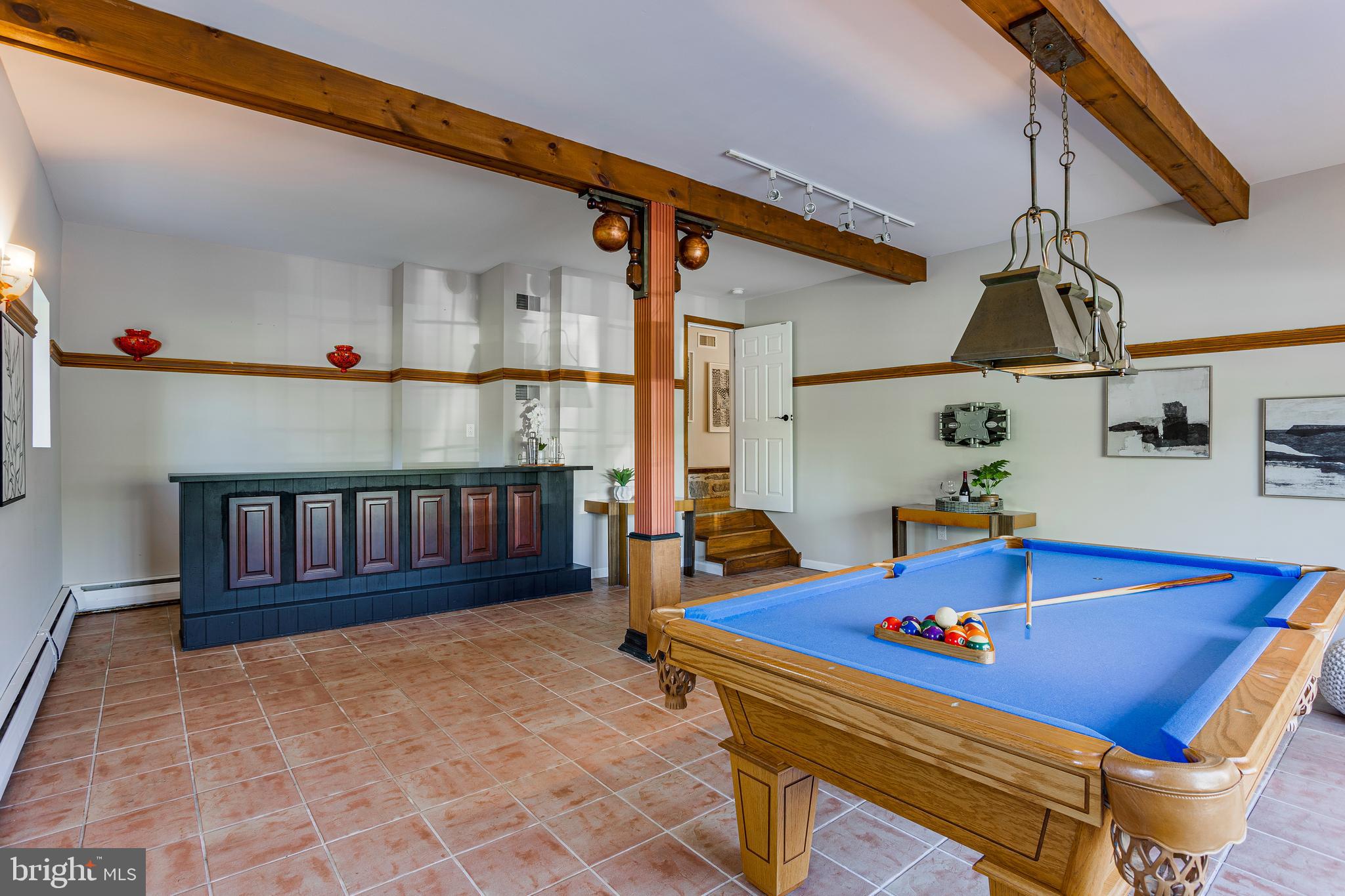 RADNOR HUNT - Residential