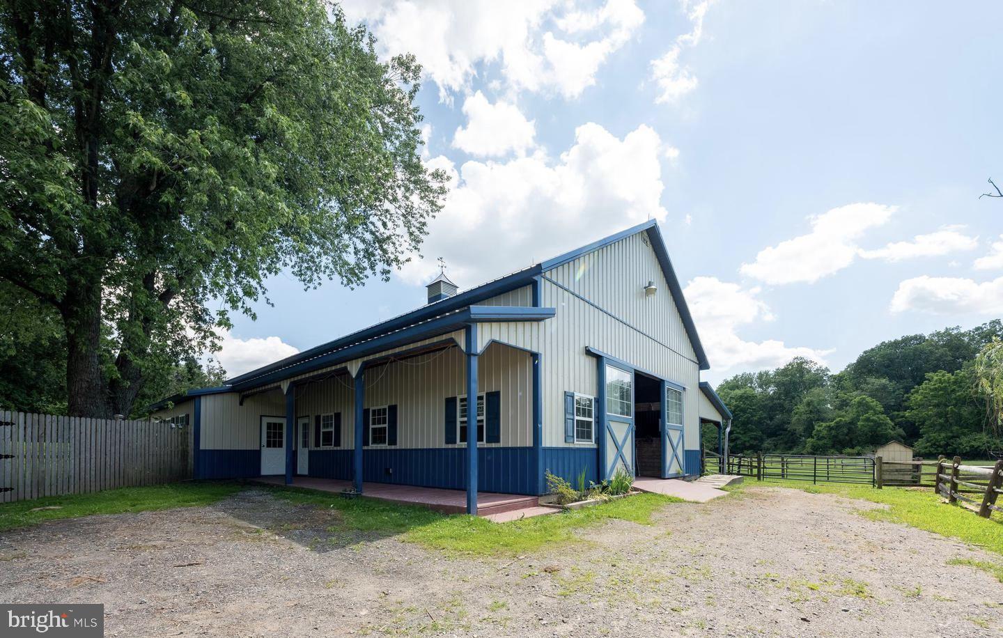 RADNOR HUNT - Residential