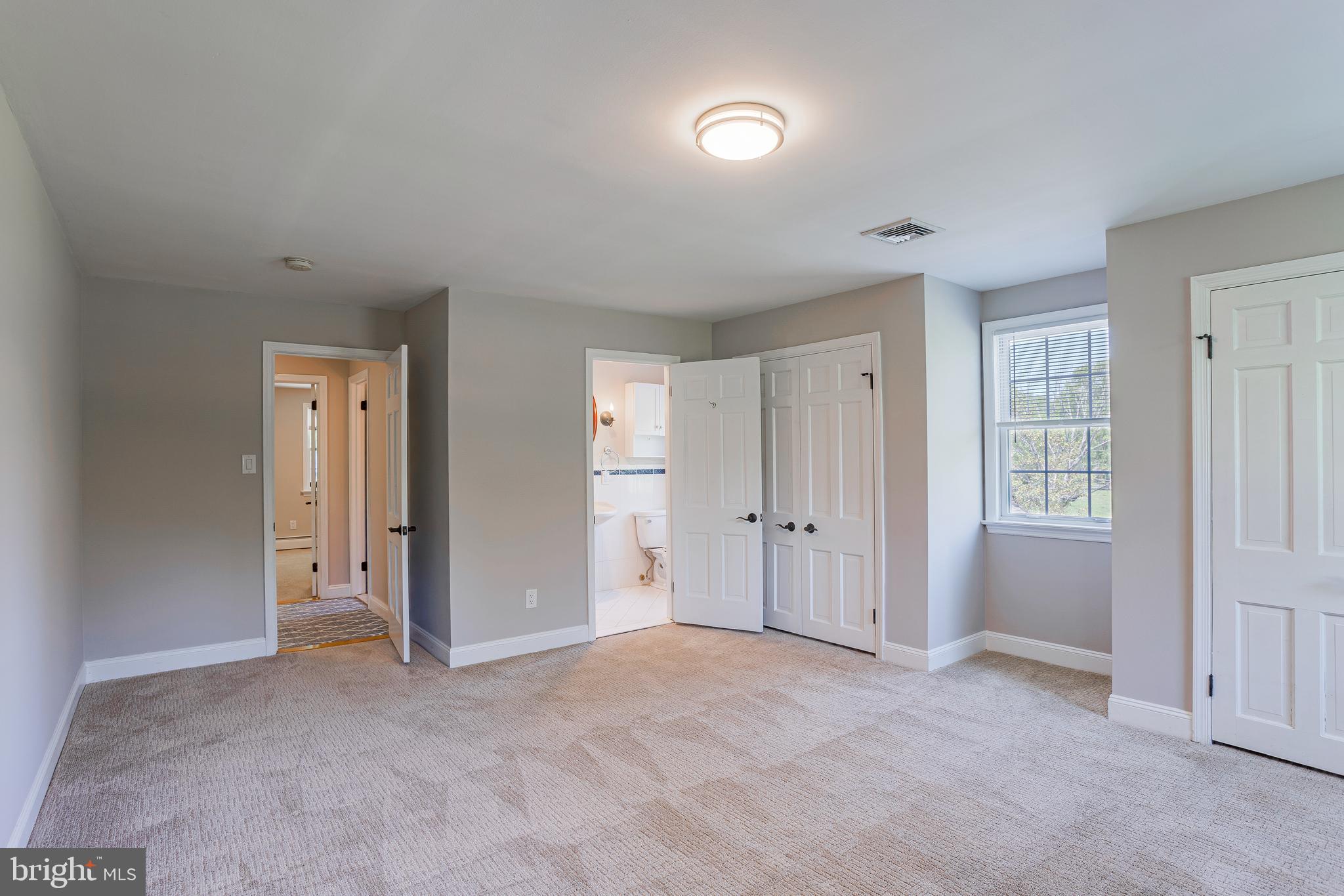 RADNOR HUNT - Residential