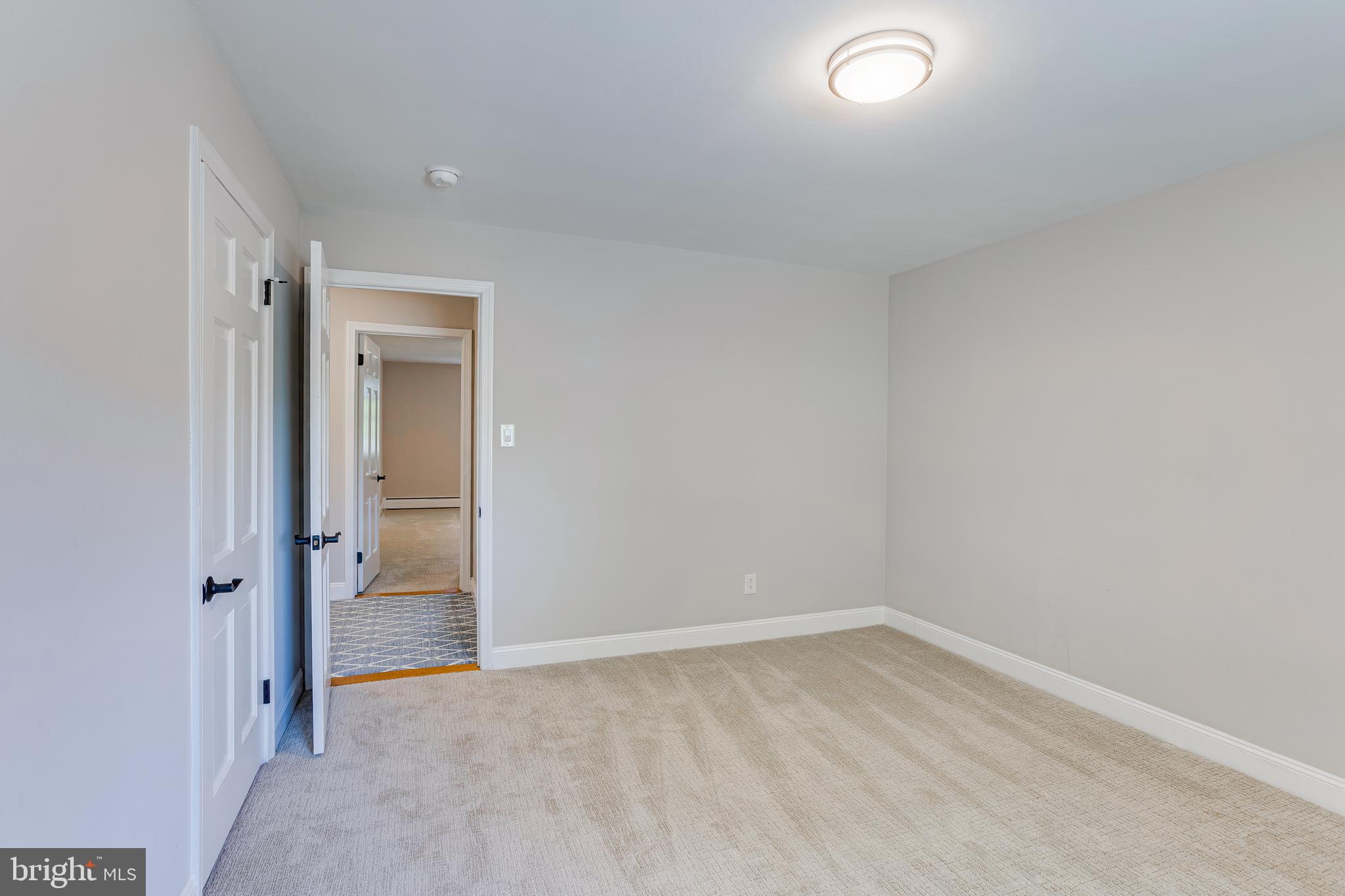 RADNOR HUNT - Residential