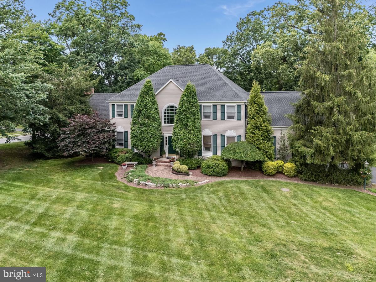 1 MAXWELL COURT