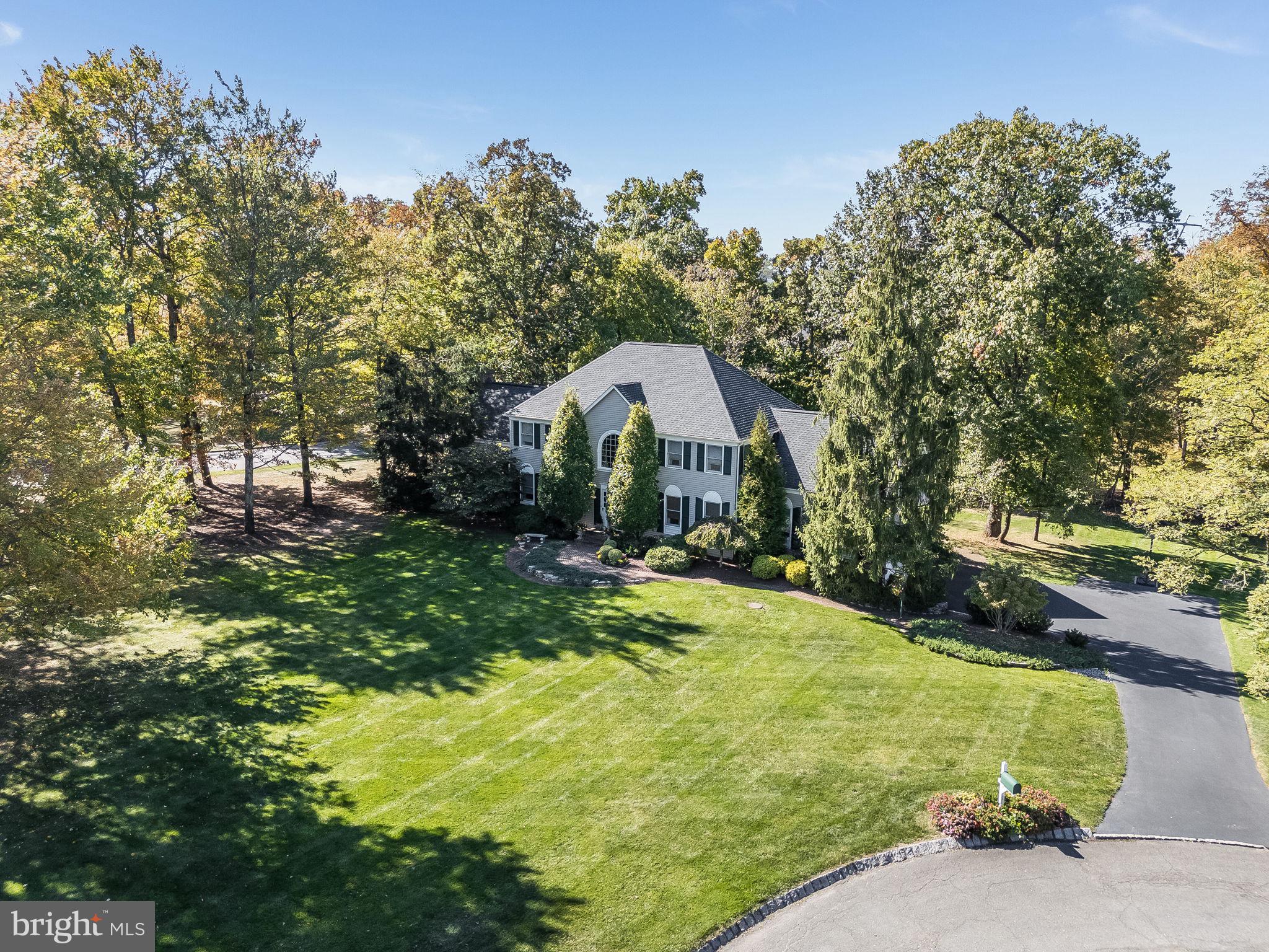 1 MAXWELL COURT