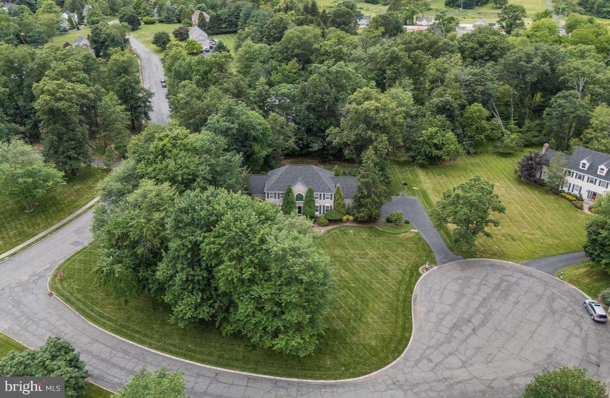 1 MAXWELL COURT