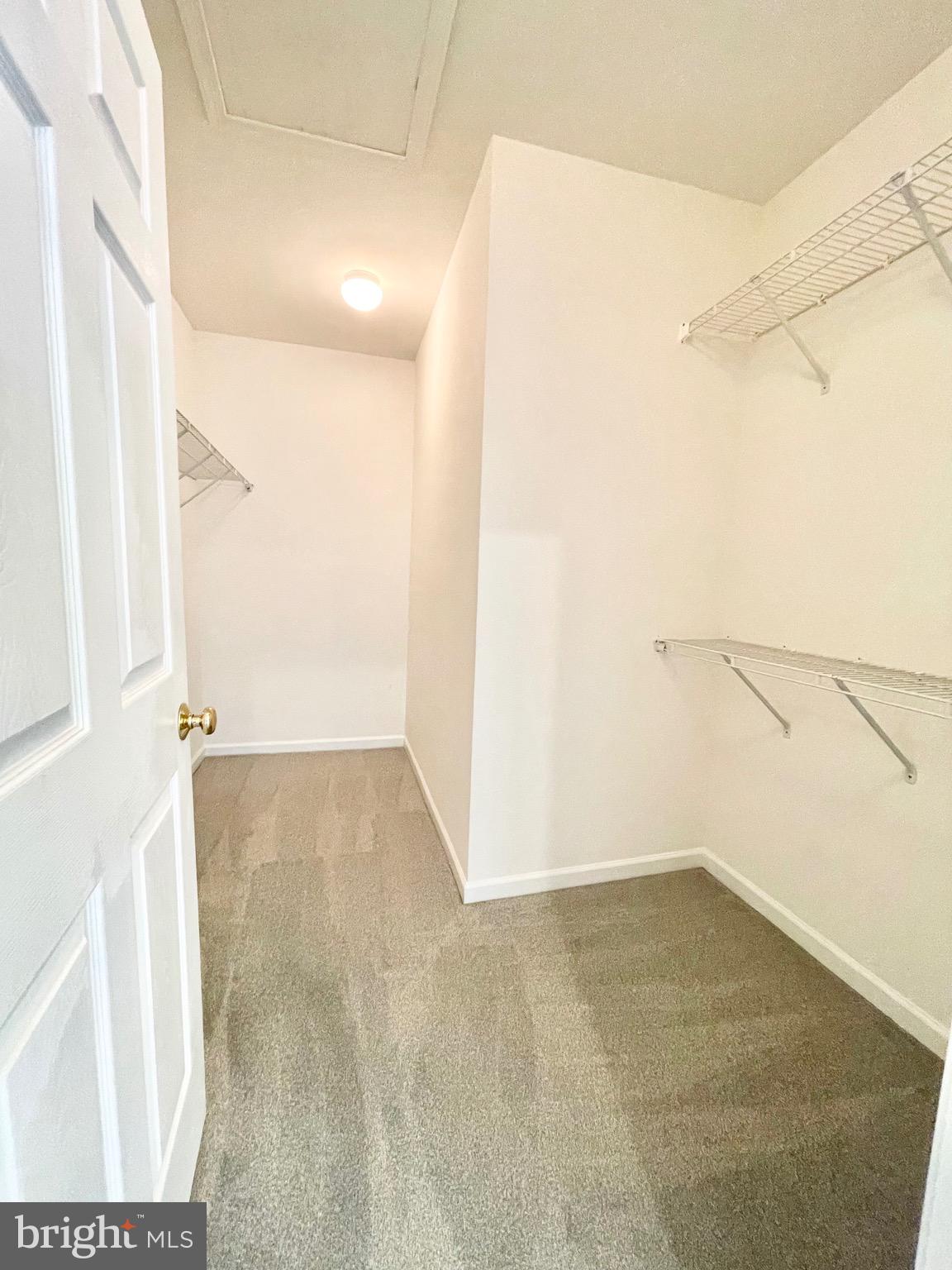 SOUTH RIDING - Residential Lease