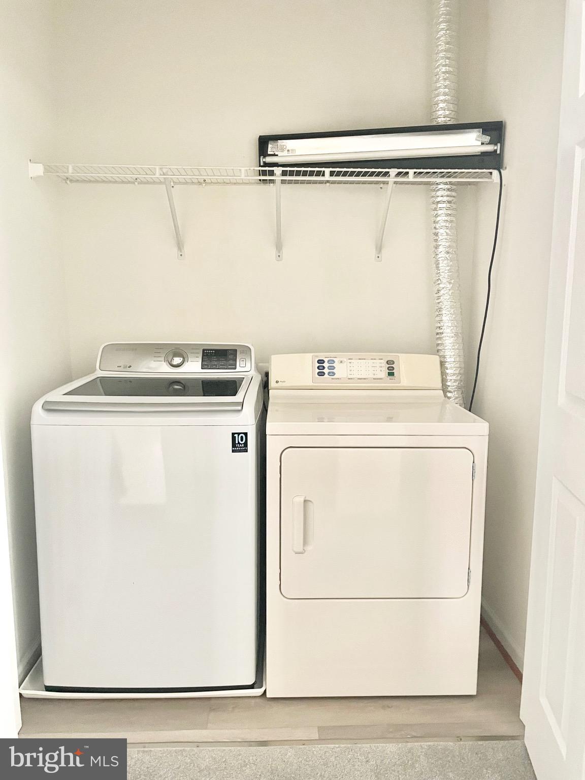 SOUTH RIDING - Residential Lease