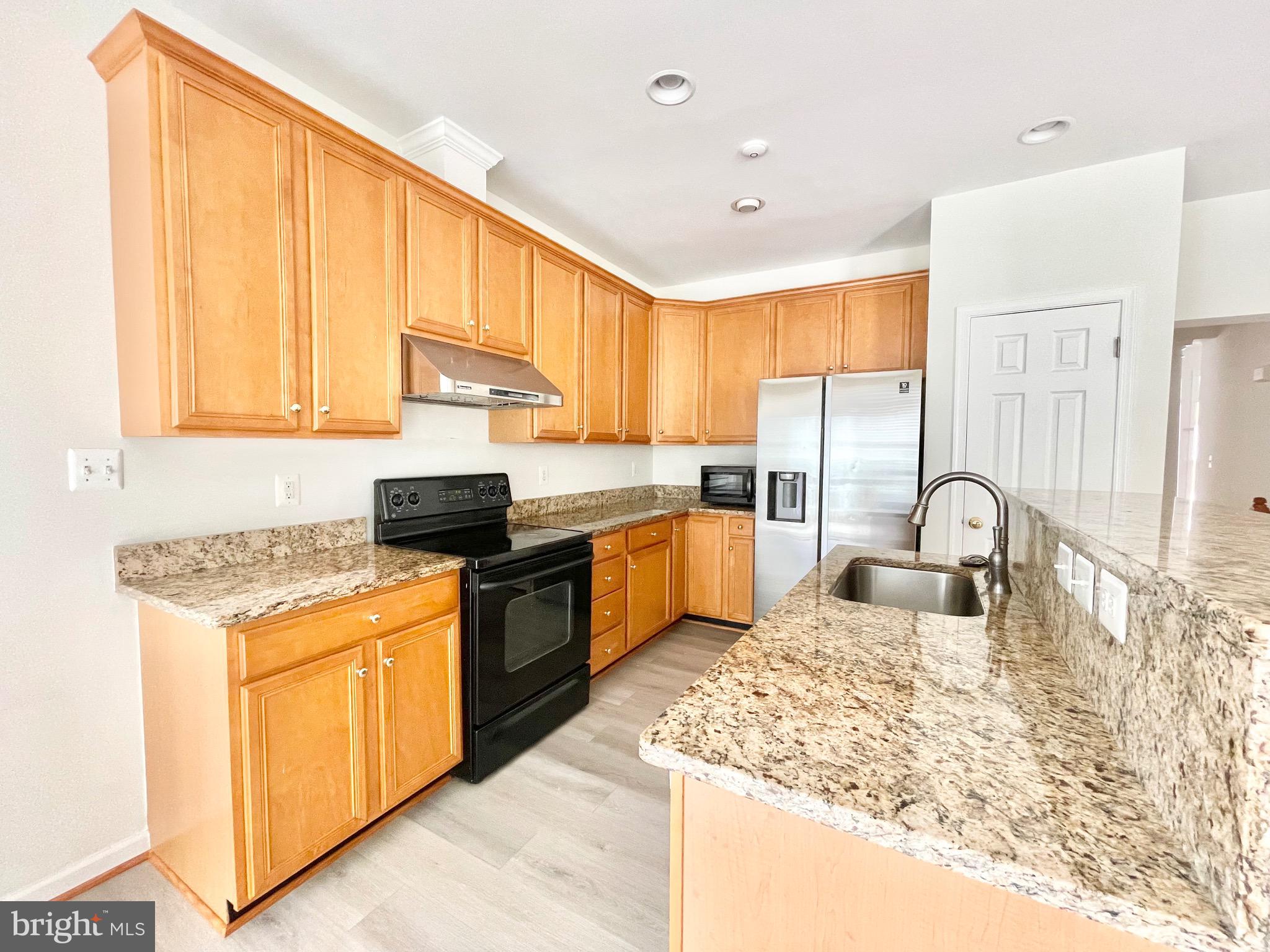 SOUTH RIDING - Residential Lease