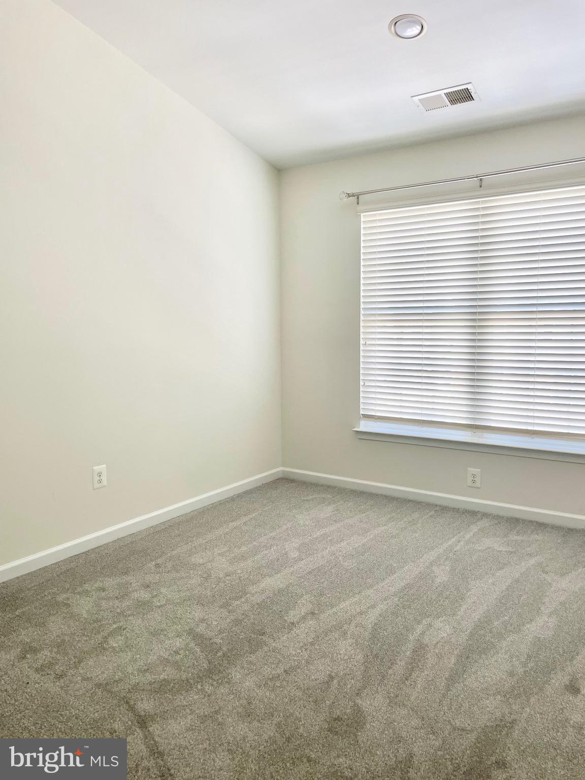 SOUTH RIDING - Residential Lease