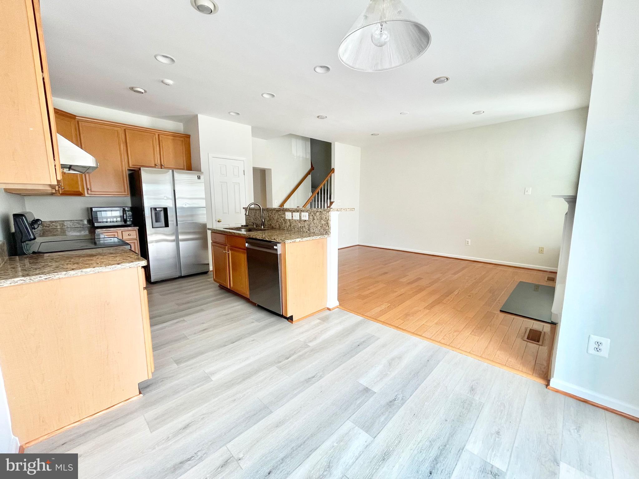 SOUTH RIDING - Residential Lease